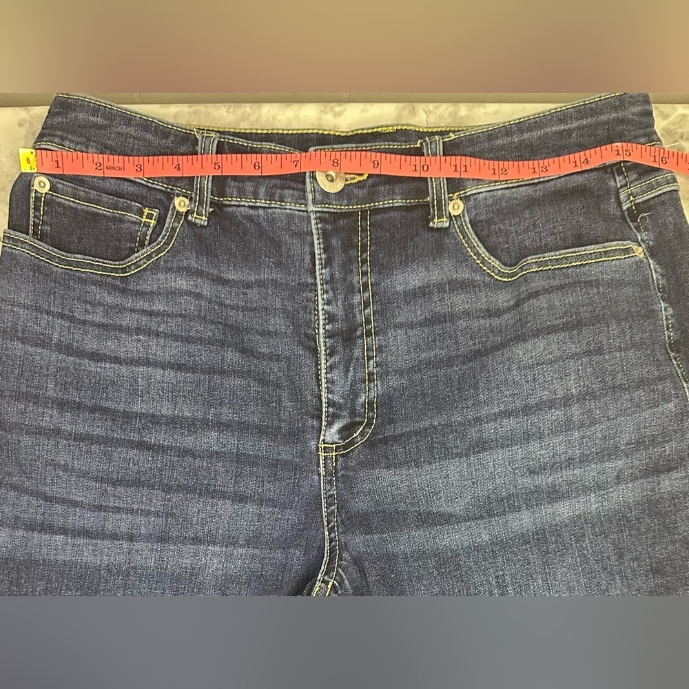 INC International concepts cropped jeans - Picture 5 of 11